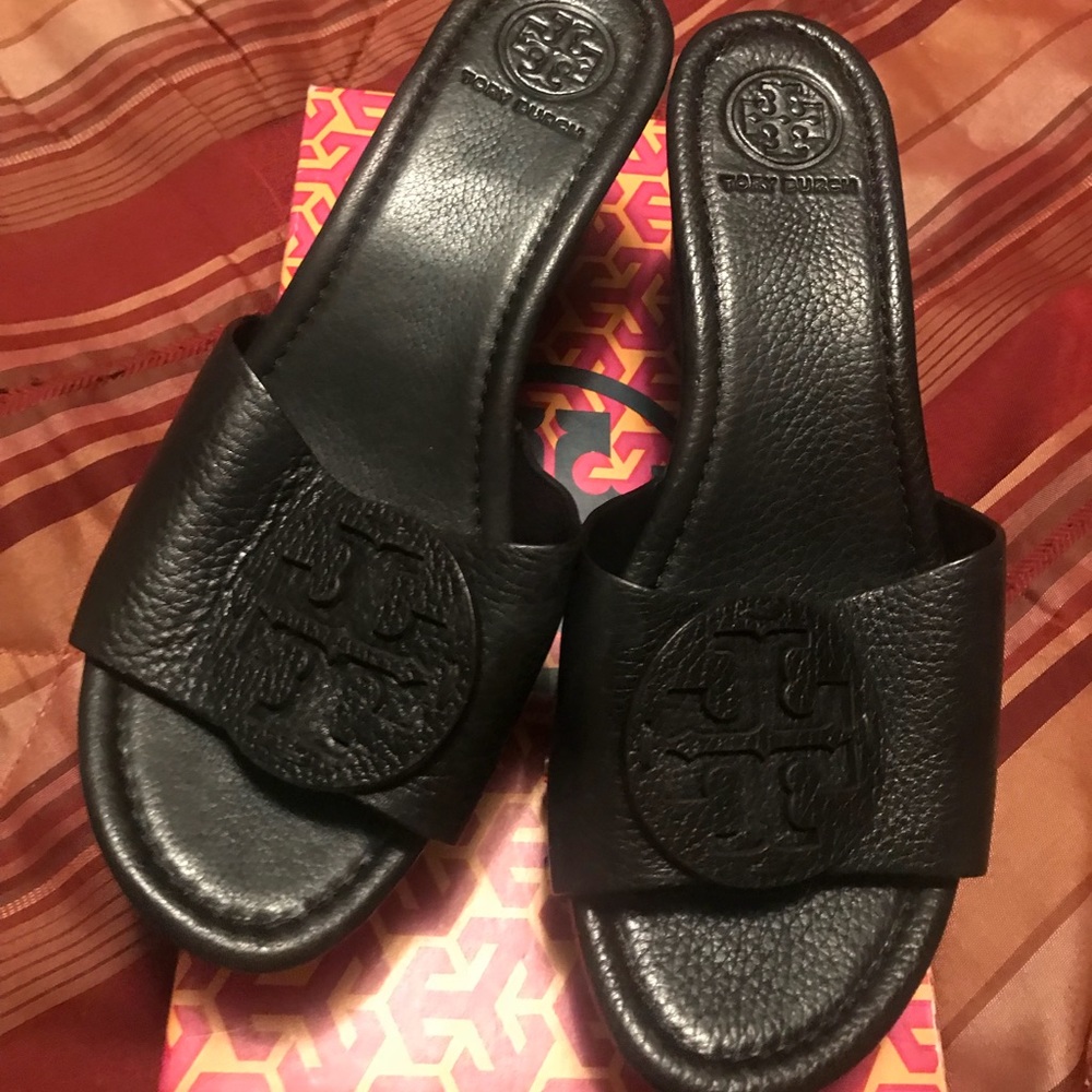 Tory Burch Elegant Black Platform Sandals